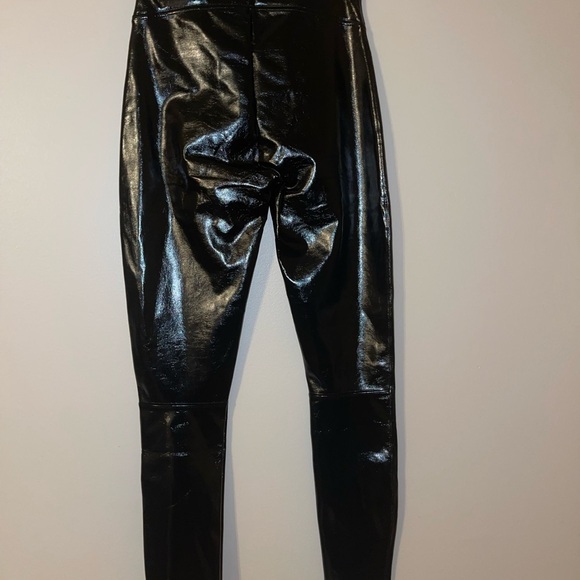 SPANXshape™ Faux Leather Patent Leggings Small - Picture 4 of 6